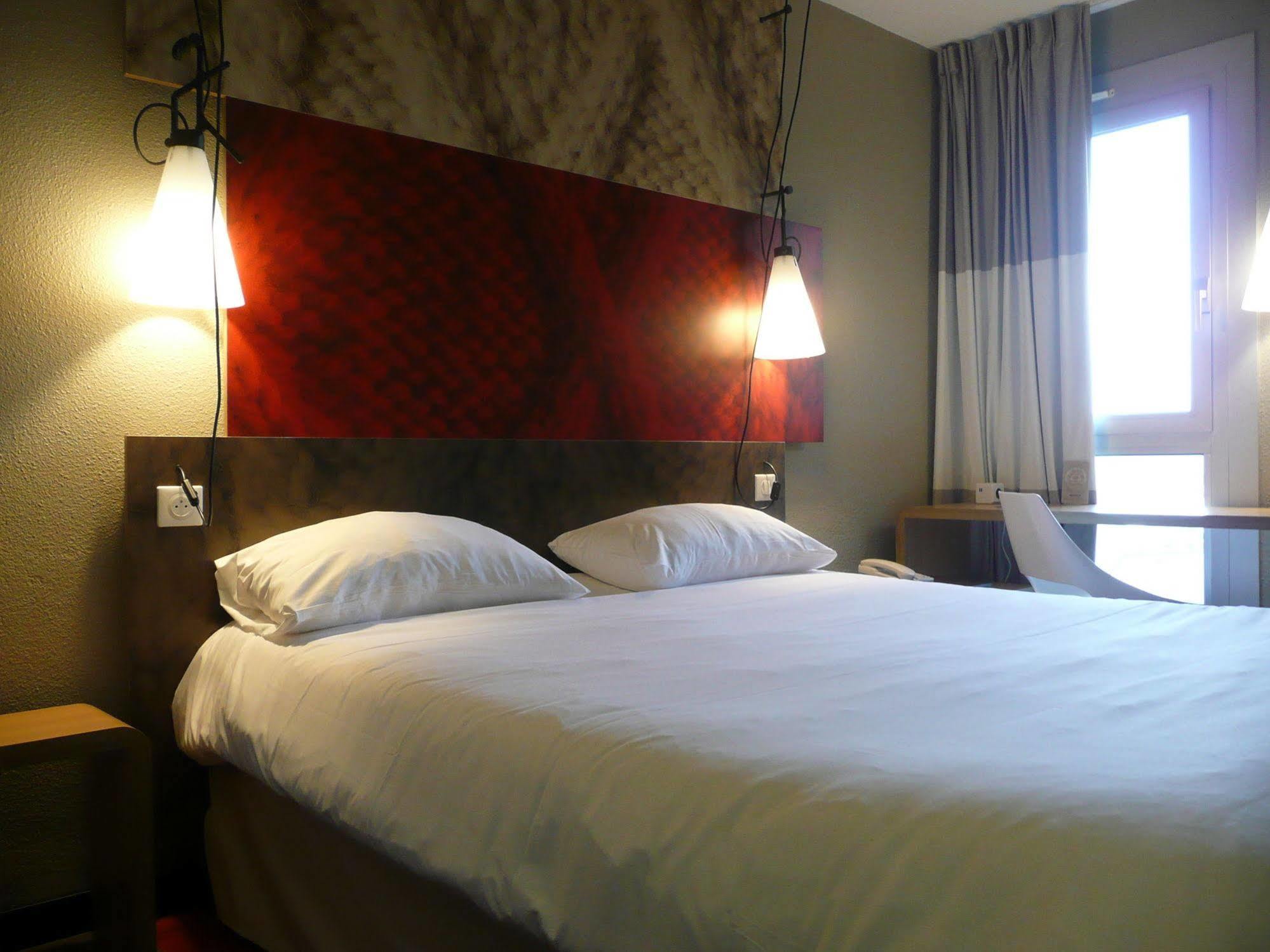 ไอบิส แซ็งบริยุก อิฟฟิเนียก Hotel Yffiniac ภายนอก รูปภาพ